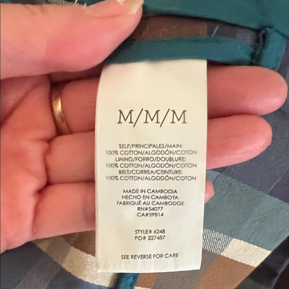 ( 0396) Women Plaid Trench Coat with Button Accents. “16 X 41” Long - Picture 6 of 7